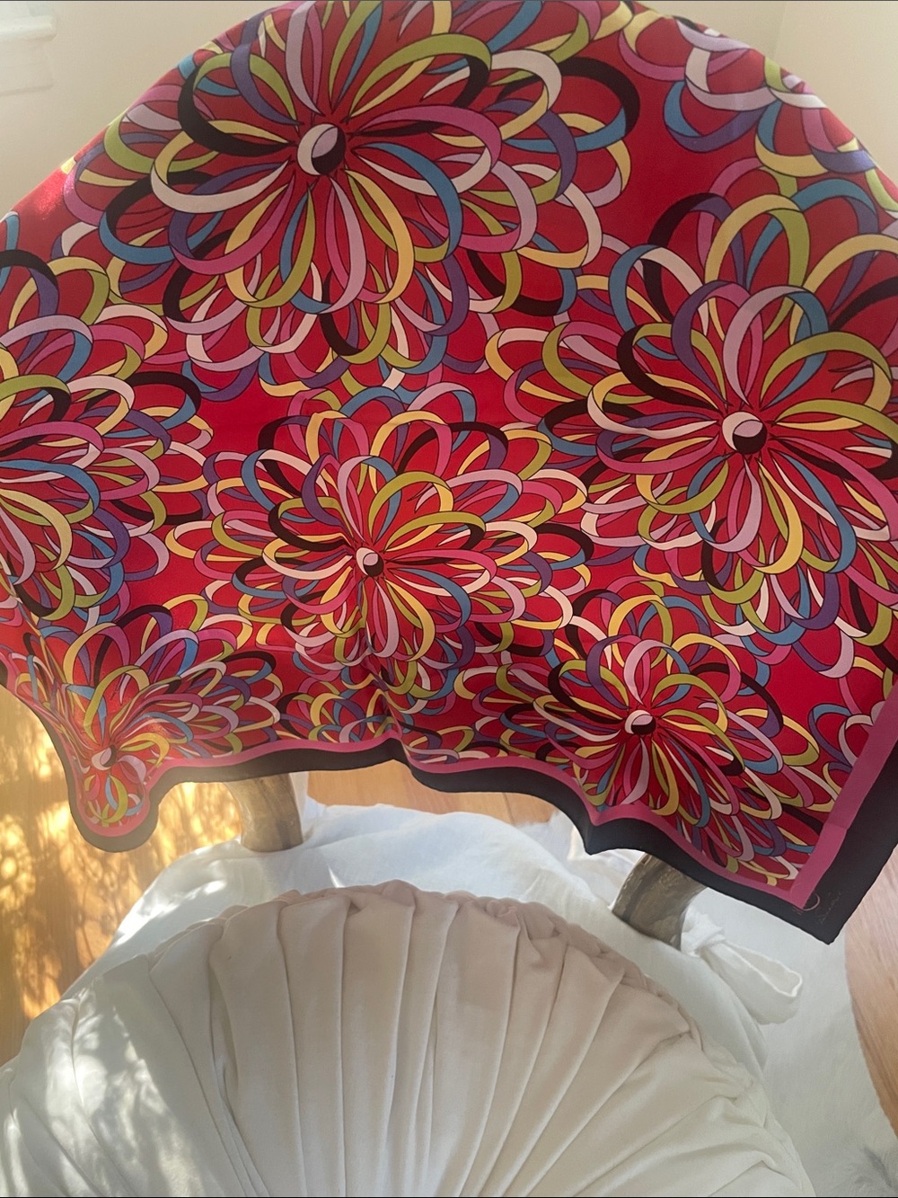 Oscar de la renta 100% silk scarf
